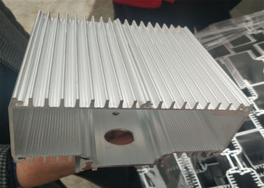 Pièces de rechange en aluminium de radiateur de radiateur d'extrusion avec adapté aux besoins du client fait