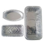 Trois conteneurs de nourriture en aluminium jetables de Divisions 8011 pour des restaurants