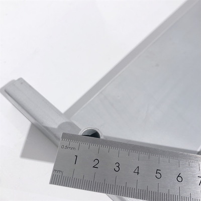 Tube de refroidissement de ruban d'extrusion en aluminium pour la batterie d'EV