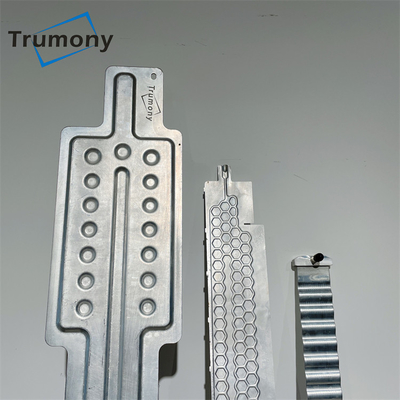 Fourniture d'usine Plaque de refroidissement liquide en aluminium de batterie prismatique cylindrique pour véhicule électrique ESS
