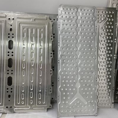 Plat de refroidissement en aluminium de poinçon d'extrusion de finition de 6061 moulins
