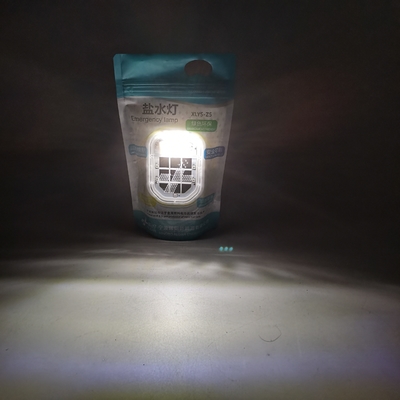 Eau salée de lumière de secours de main pour la survie de région sauvage