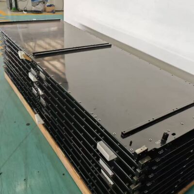 Qualité Fabricant professionnel de plaques de refroidissement liquide prenant en charge les canaux de flux et les interfaces de taille personnalisée pour les solutions de refroidissement de racks de batteries et de serveurs Usine