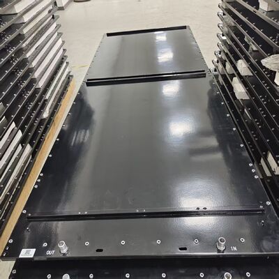 Qualité Plaques de refroidissement liquide thermique à haute performance pour la gestion thermique des véhicules électriques et des ESS Usine