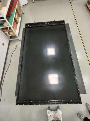 Qualité Plaque de refroidissement liquide brasée estampée AL3003 pour systèmes de stockage d'énergie conteneurisés 1P104S Usine