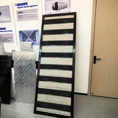 Qualité Plaque de refroidissement à soudage par friction malaxage pour pack batterie haute puissance Système de batterie ESS Usine