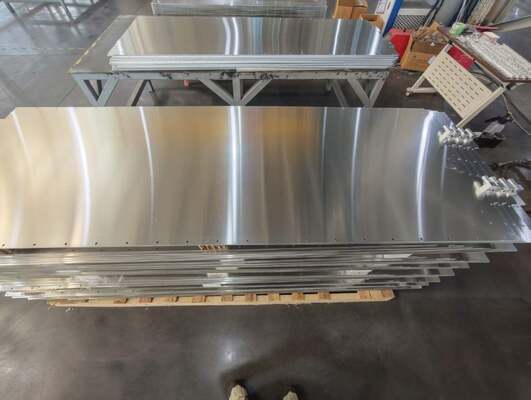 Qualité Plaque de refroidissement liquide en aluminium à haut débit pour station de recharge rapide EV 350x250mm Usine